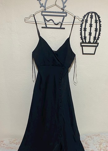 Zara Siyah Askılı Yırtmaçlı Uzun Elbise - Görsel 4