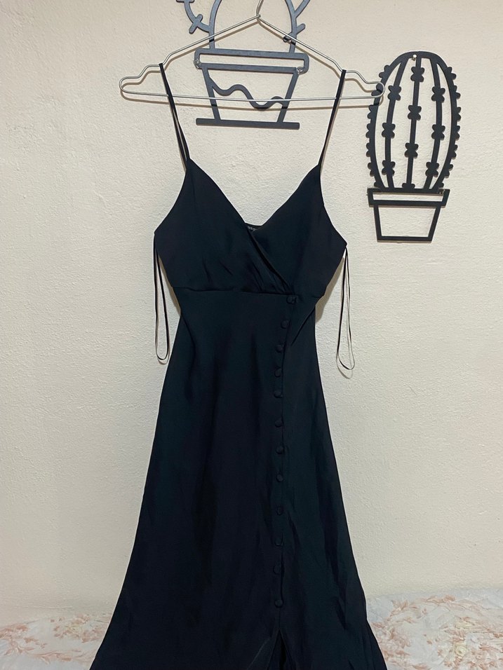 Zara Siyah Askılı Yırtmaçlı Uzun Elbise - Görsel 4
