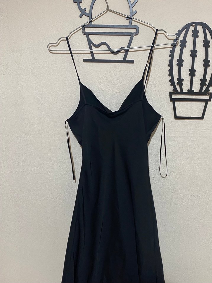 Zara Siyah Askılı Yırtmaçlı Uzun Elbise - Görsel 2