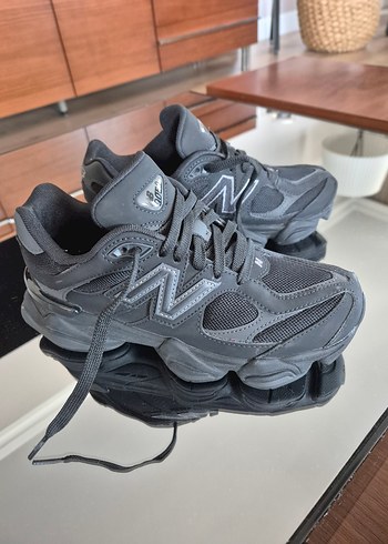 New Balance 9060 siyah Bağcıklı Kadın Spor Ayakkabısı