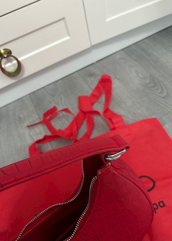 Kırmızı Yılan Derisi Desenli valentino çanta - Görsel 6