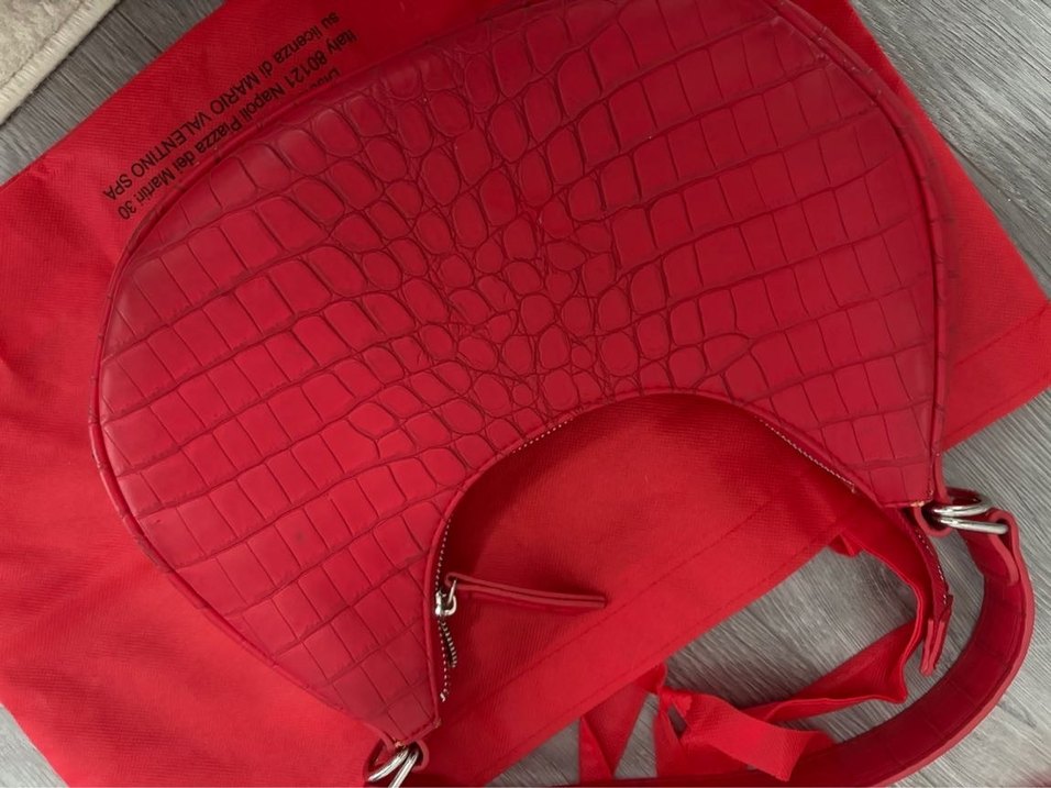 Kırmızı Yılan Derisi Desenli valentino çanta - Görsel 4