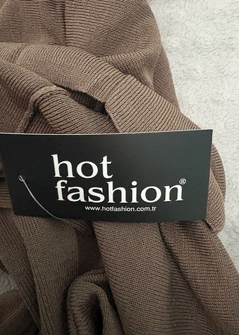 Kahverengi Kayık Yaka  bluz - Görsel 2