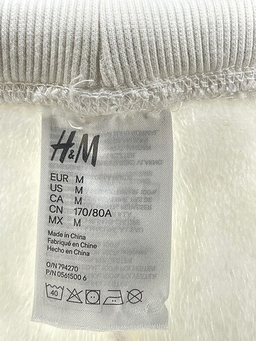 m Beden beyaz Renk H&M Düz Kesim %70 İndirimli.
