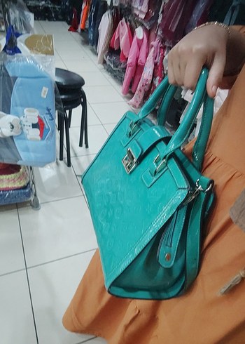 Diğer Parlak Yeşil Deri Kadın Çantası