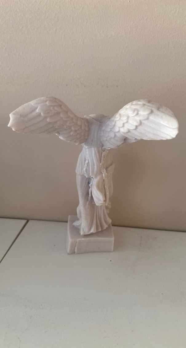 Beyaz Kanatlı Melek Figürü - Görsel 2