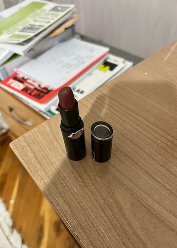 Koyu bordomsu Renkli Ruj - Görsel 2