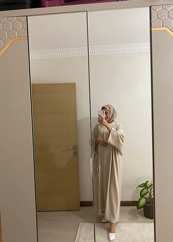Bej Modern Stil Bornoz