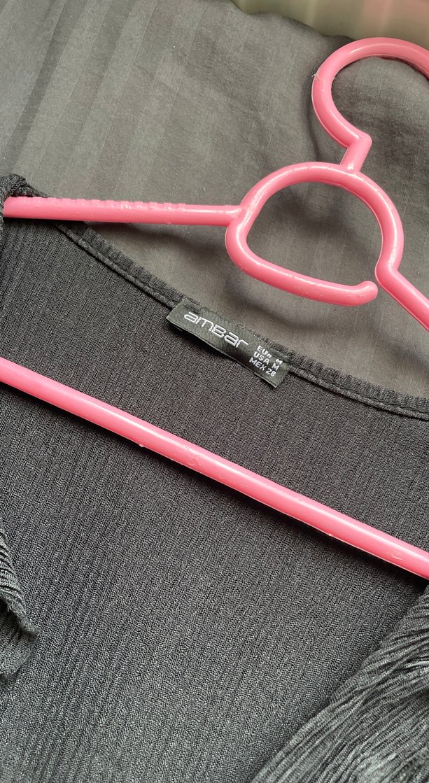 siyah 
Pilili V Yaka Strappy Bluz - Görsel 5