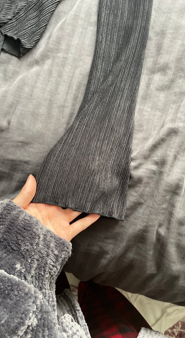 siyah 
Pilili V Yaka Strappy Bluz - Görsel 4