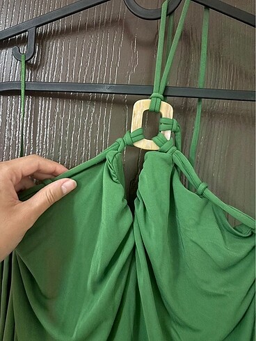 Zara Sırtı açık Zara elbise