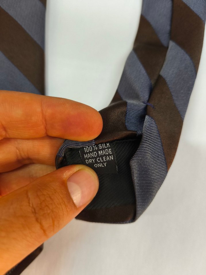 RTE KRAVAT
Kahverengi ve Gri Çizgili Erkek Kravat - Görsel 3