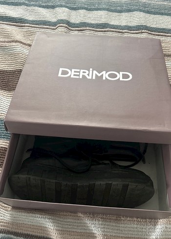 Siyah Deri Punk Tarzı Tokalı kadın Bot - Görsel 5