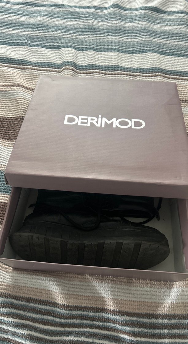 Siyah Deri Punk Tarzı Tokalı kadın Bot - Görsel 5