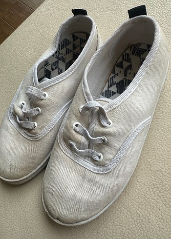 LC Waikiki 32 numara Bohem Keten Beyaz Spor Ayakkabı - Görsel 2