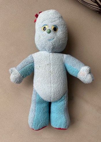 Gri ve Mavi Peluş Oyuncak Figür - Görsel 2