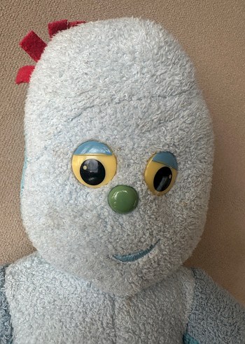 Gri ve Mavi Peluş Oyuncak Figür - Görsel 4