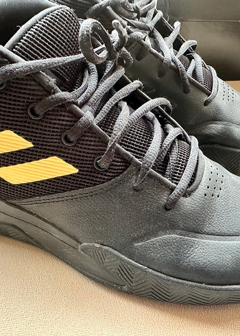 Adidas 40.5 numara Basketbol Ayakkabısı - Görsel 3