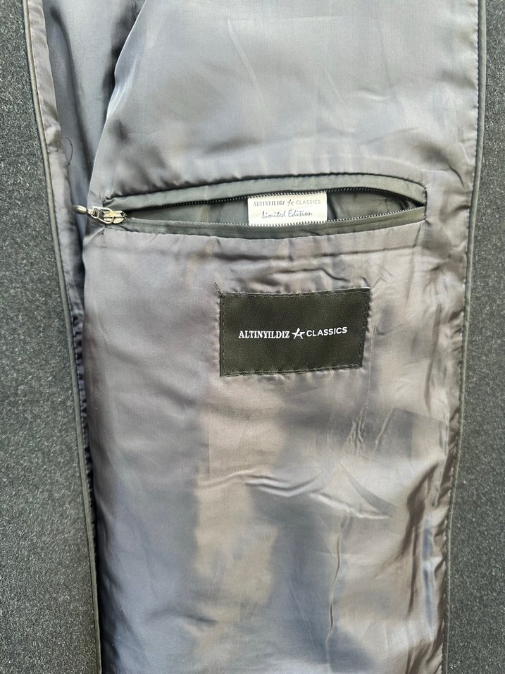 Altınyıldız 58 beden limited edition Grii Erkek Yün Kaban - Görsel 2