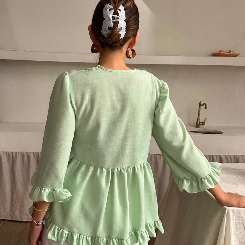 Yeşil Fırfırlı Detaylı Bluz - Görsel 3