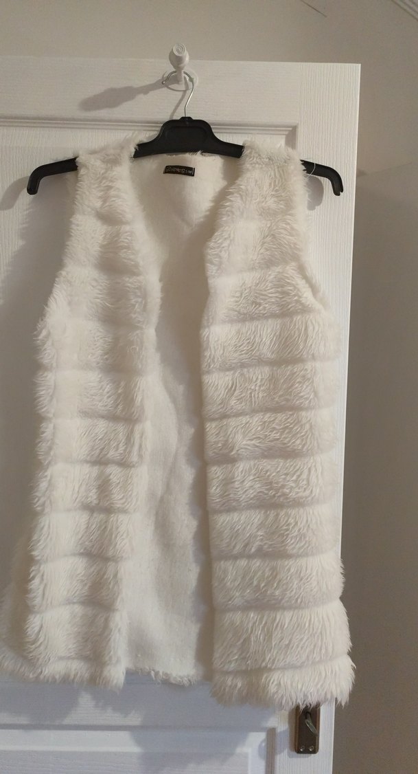 Beyaz Kürklü Kadın Yelek - Görsel 2