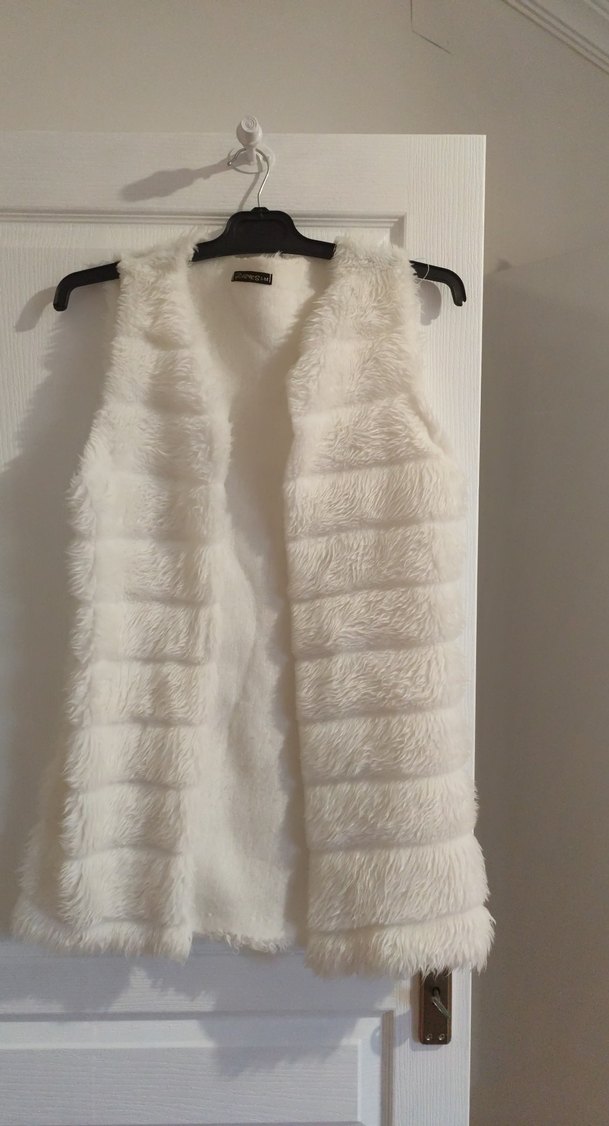 Beyaz Kürklü Kadın Yelek - Görsel 3