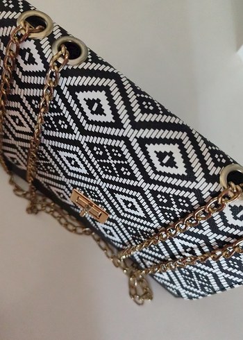 Zara Zincir Detaylı Bohem Kadın Çanta