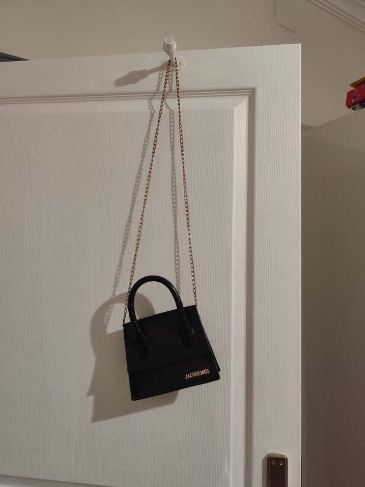 Zincir Detaylı Siyah Yılan Derisi Desenli Deri Çanta - Görsel 2