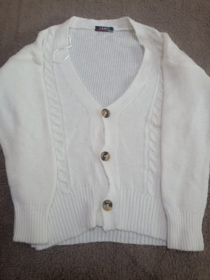 Kadın Beyaz Örgü Hırka - Görsel 3