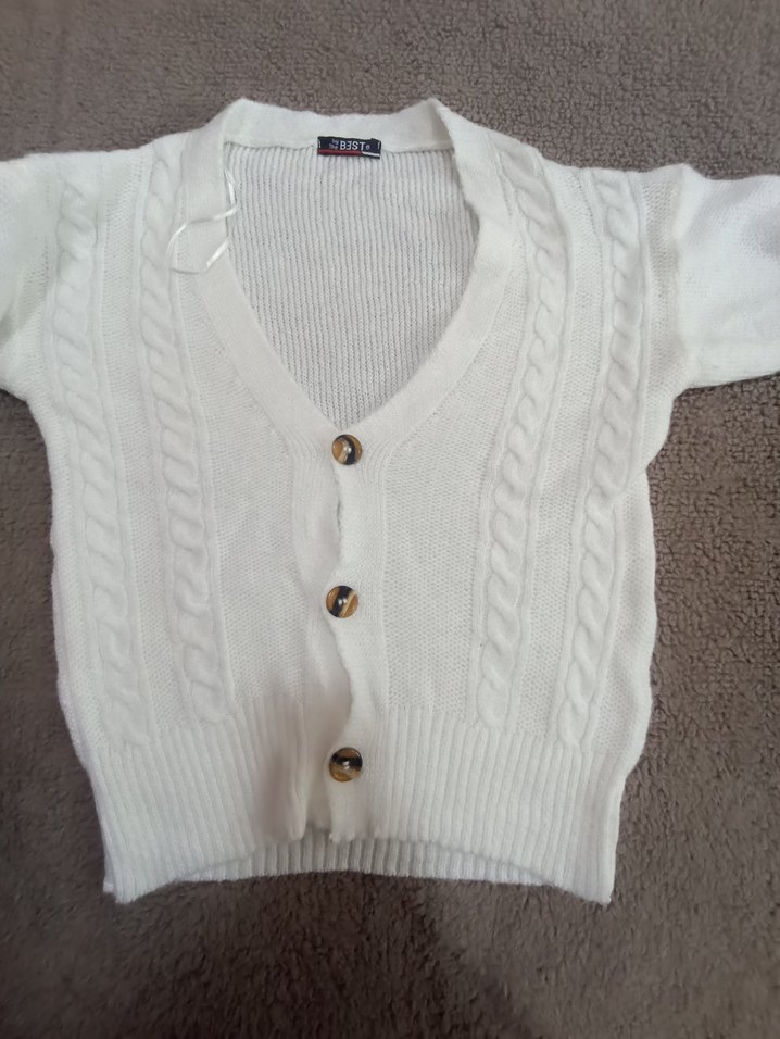 Kadın Beyaz Örgü Hırka - Görsel 2