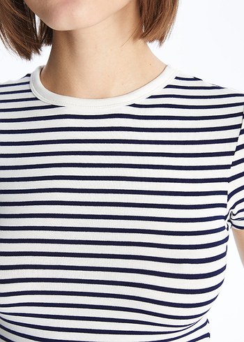 Çizgili Beyaz Mini Tişört - Görsel 3