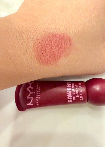  Beden NYX Smushy Mat Dudak Balmı