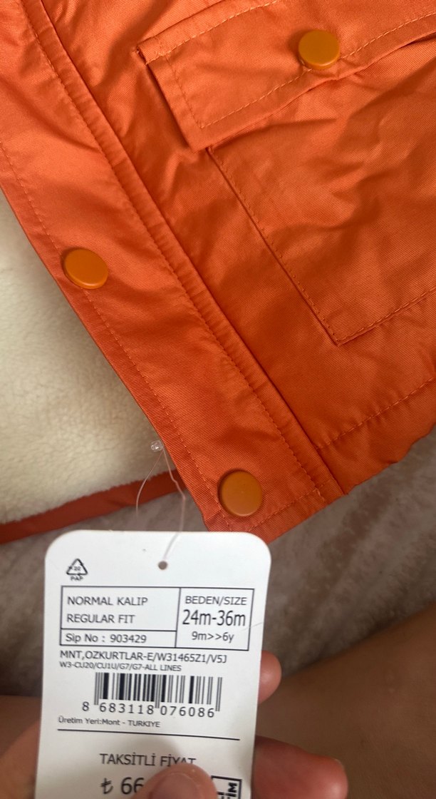 Kapüşonlu Turuncu Erkek Çocuk Mont - Görsel 3