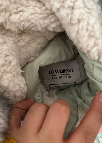 LC Waikiki Kürk Detaylı Kapüşonlu Kız Montu sıfır
