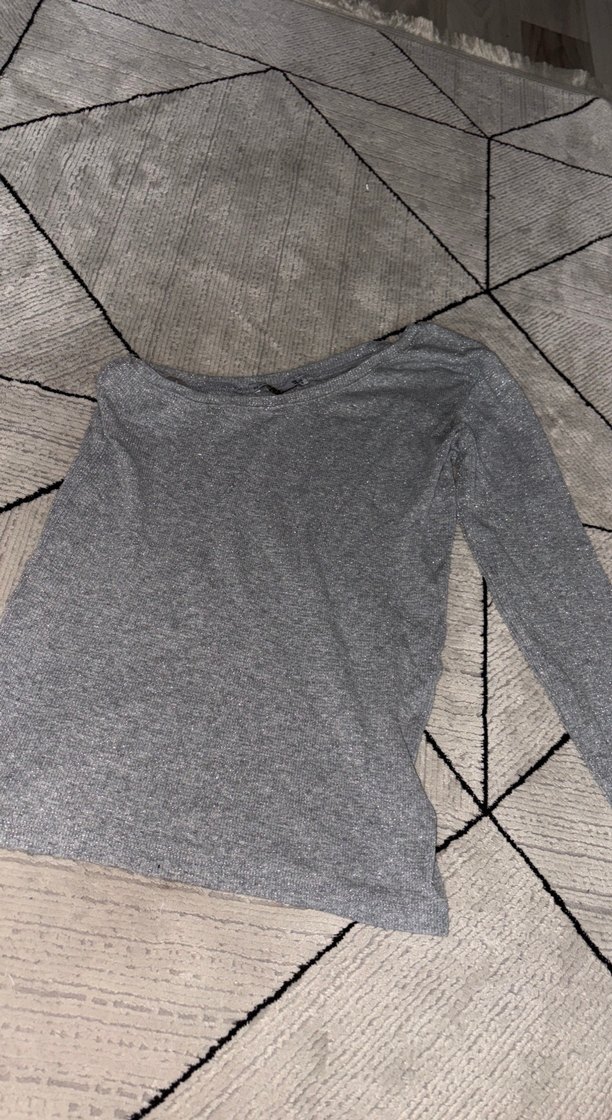 Gri Tek Kollu Simli Kadın Triko Bluz - Görsel 2