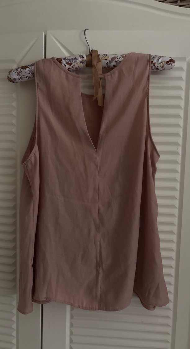 Bej Kolsuz Yüksek Yakalı Keten Bluz - Görsel 2