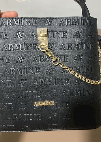  Beden Zincir Detaylı Deri Kadın Çanta