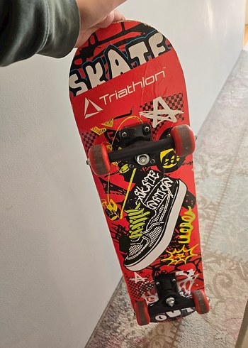 Kırmızı Kaykay - Görsel 2