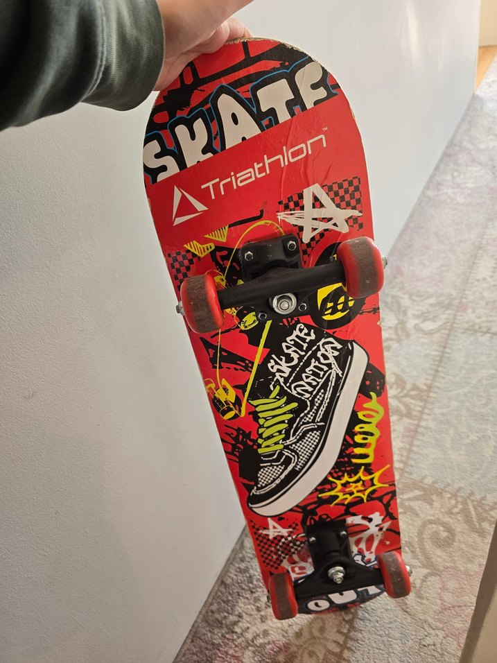 Kırmızı Kaykay - Görsel 2