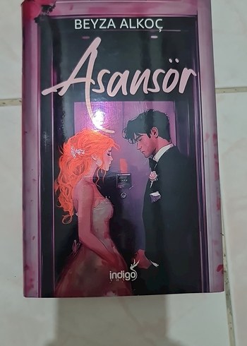 Asansör - Beyza Alkoç