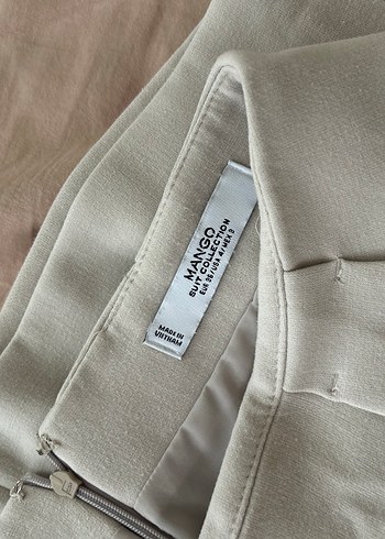 36 Beden Mango suit- Bej Keten Mini Etek