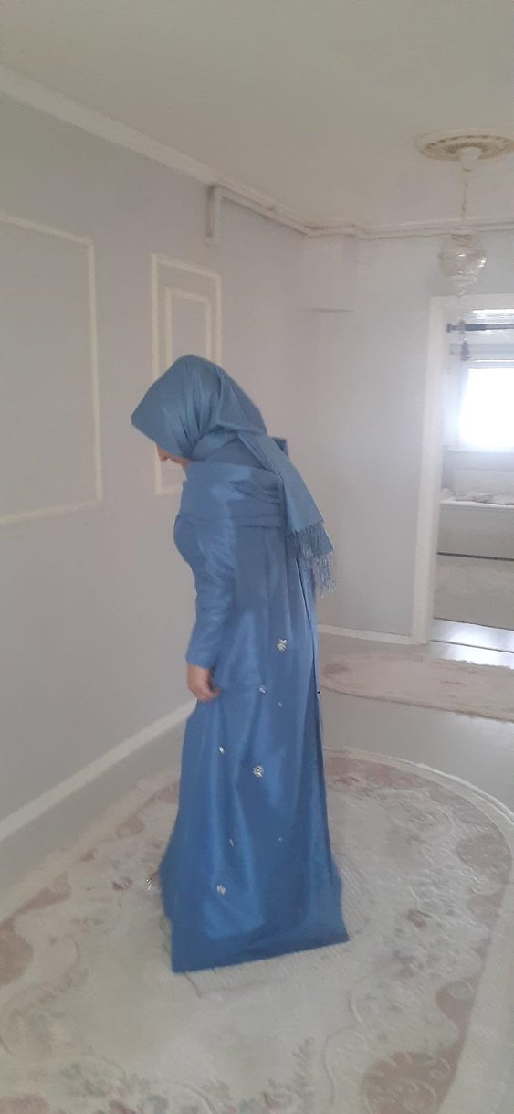 Uzun Kollu, İşlemeli Mavi tesettur Straplez detaylı Abiye Elbise - Görsel 3