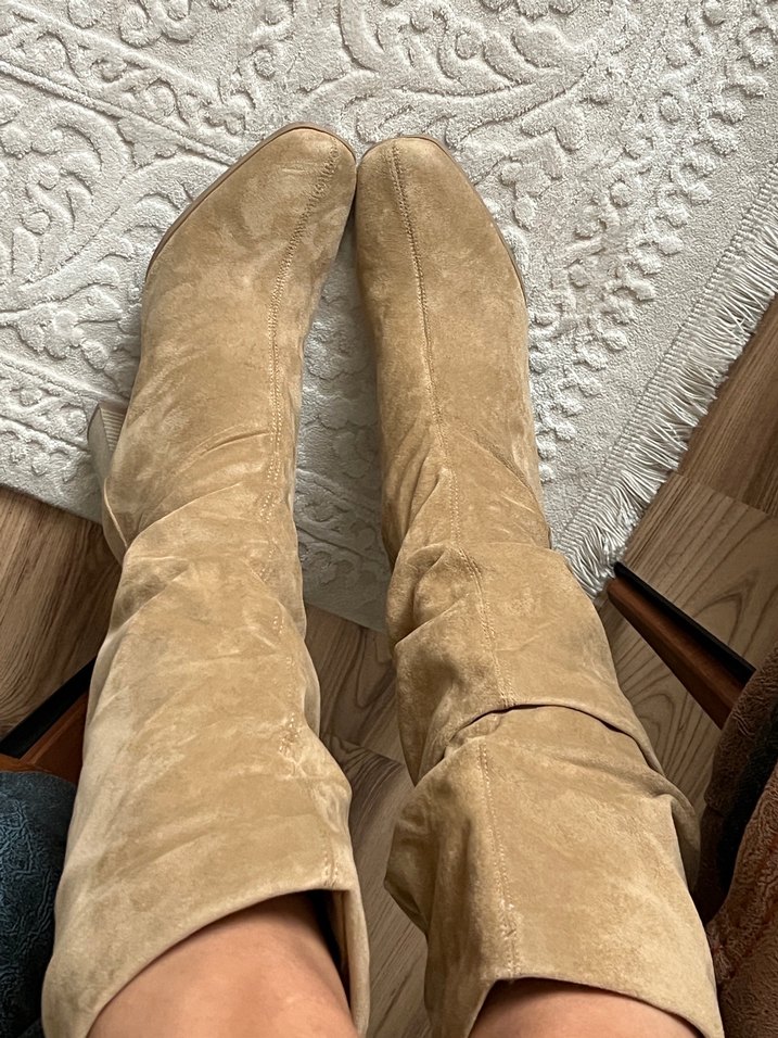 Bej Süet Kadın Diz Üstü Pliseli Bot - Görsel 4