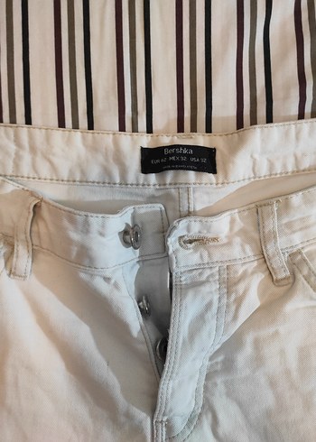 Bershka Erkek Beyaz Pamuklu Rahat Kesim Şort - Görsel 2