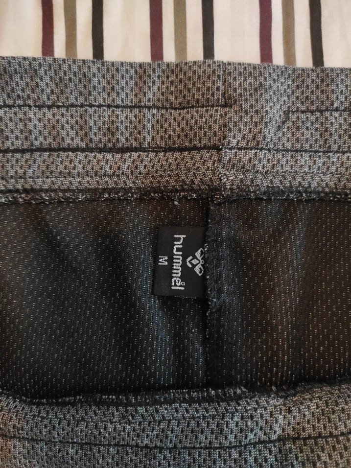 Gri Hummel Fermuarlı Spor Şort - Görsel 2