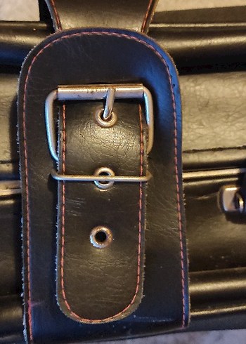 Kemerli Siyah Erkek Valizi - Görsel 3