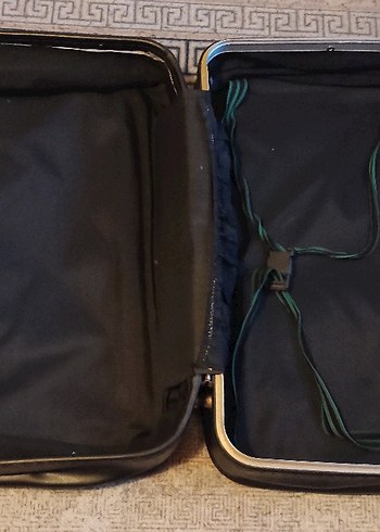 Kemerli Siyah Erkek Valizi - Görsel 5