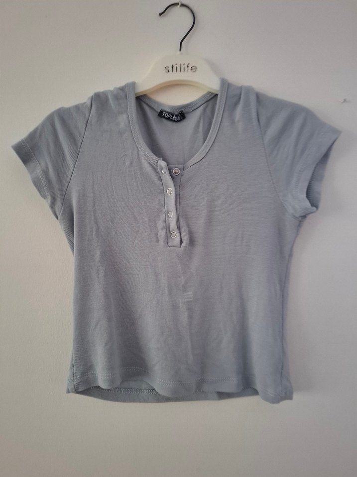 Kadın Gri Kısa Kollu Düğmeli Tişört - Görsel 4