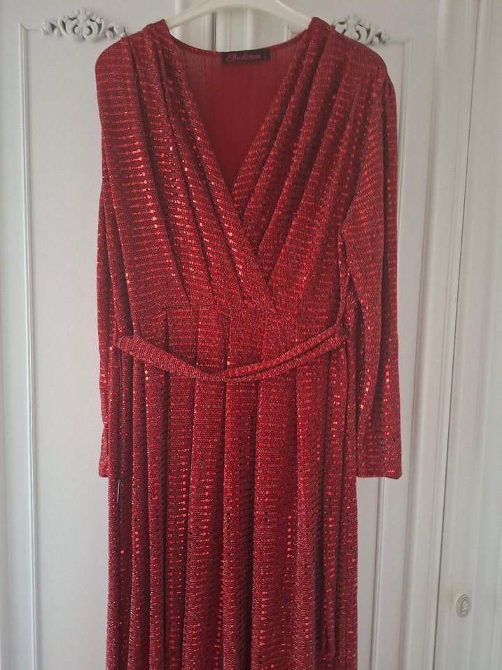 Kırmızı Parlak Uzun Abiye Elbise Kadın - Görsel 3