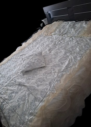 Bej Desenli Yatak Örtüsü - Görsel 5